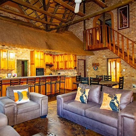 Adventure Bush House Villa Marloth Park Exteriör bild